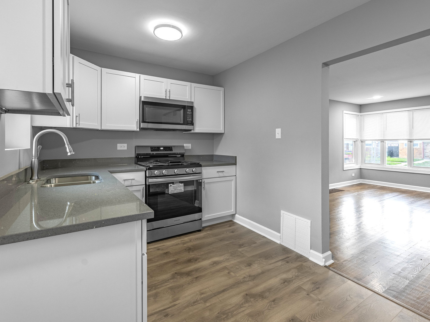 3526 W 80th Place