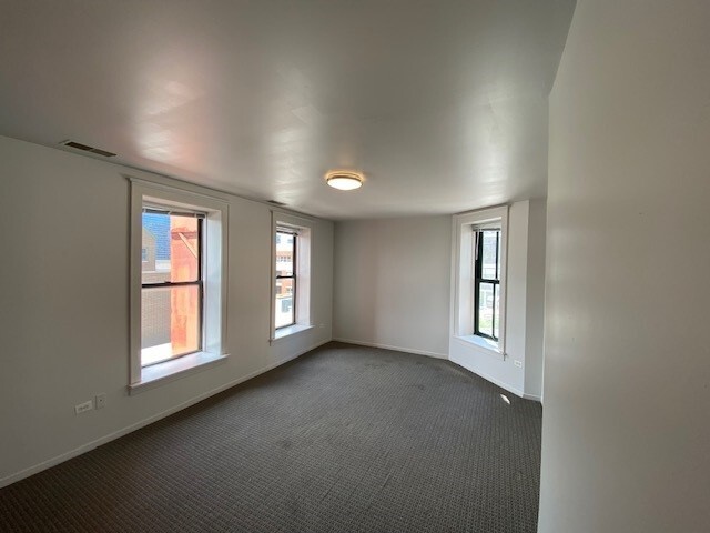 30 E Roosevelt Road 501