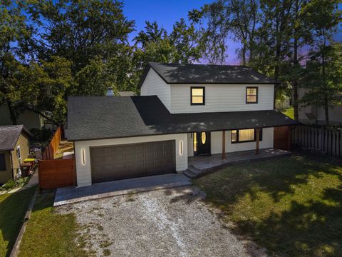 Photo of 1721 IL Route 176 Road, Crystal Lake, IL 60014 (MLS # 12469808)