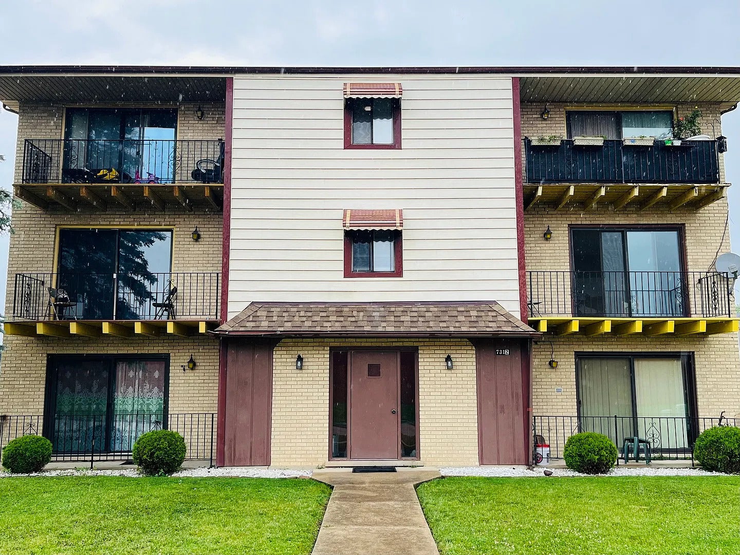 7312 W 86th Street 1B