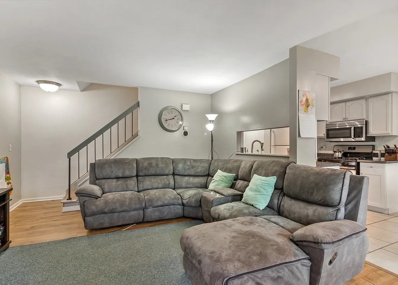 212 Hudson Court B
