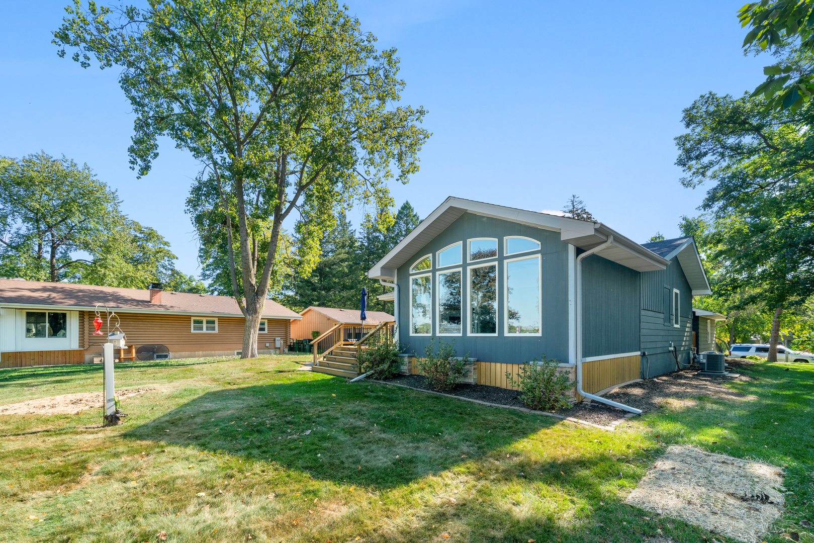 811 Lake Holiday Drive