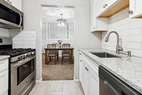 Tiny photo for 620 Mesa Drive #310, Hoffman Estates, IL 60169 (MLS # 12510826)