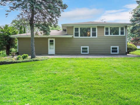 Tiny photo for 102 Hill Street, Roselle, IL 60172 (MLS # 12675978)