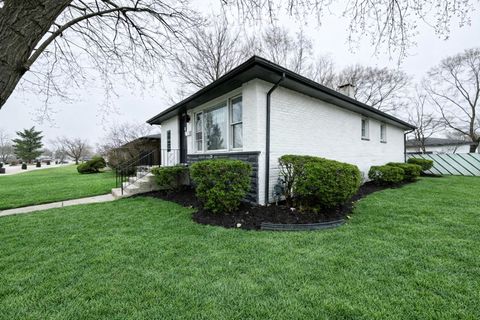 Tiny photo for 14539 Murray Avenue, Dolton, IL 60419 (MLS # 12584259)