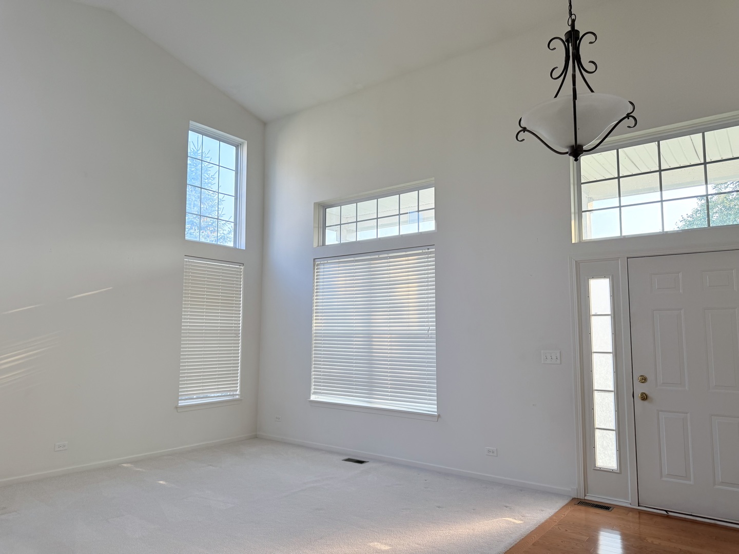3015 Monterey Lane