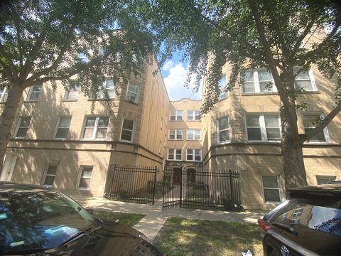 Photo of 2320 W Rosemont Avenue #1, Chicago, IL 60659 (MLS # 12488239)