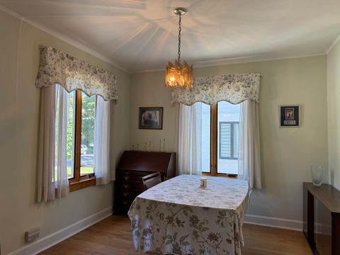 Tiny photo for 1600 Greenwood Street, Evanston, IL 60201 (MLS # 12492101)