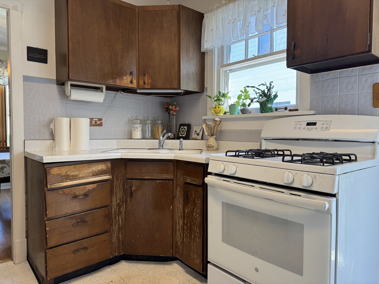 1600 Greenwood Street