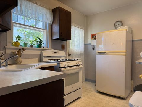 Tiny photo for 1600 Greenwood Street, Evanston, IL 60201 (MLS # 12492101)