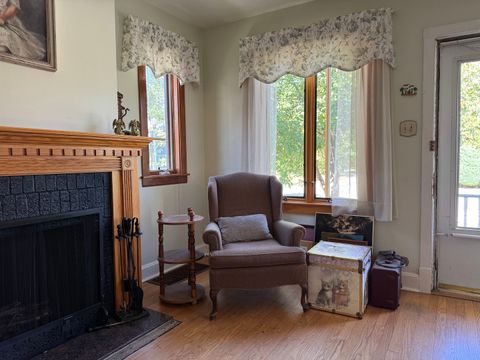 Tiny photo for 1600 Greenwood Street, Evanston, IL 60201 (MLS # 12492101)