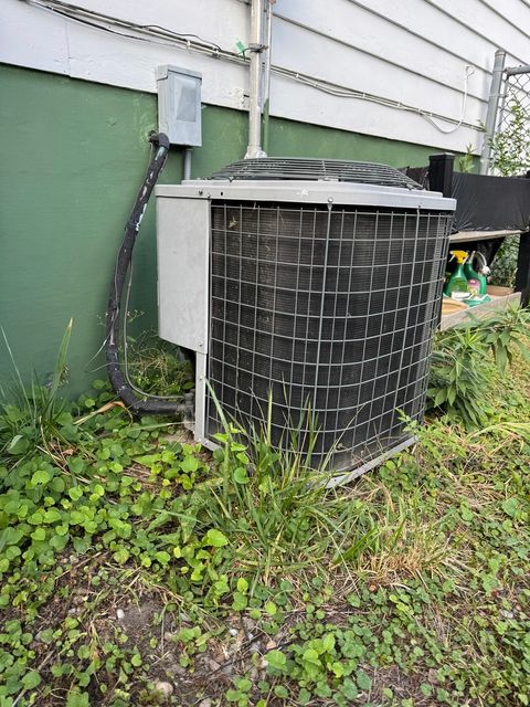 Tiny photo for 1600 Greenwood Street, Evanston, IL 60201 (MLS # 12492101)