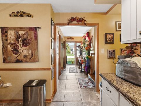 Tiny photo for 1045 Nottingham Lane, Hoffman Estates, IL 60169 (MLS # 12476904)