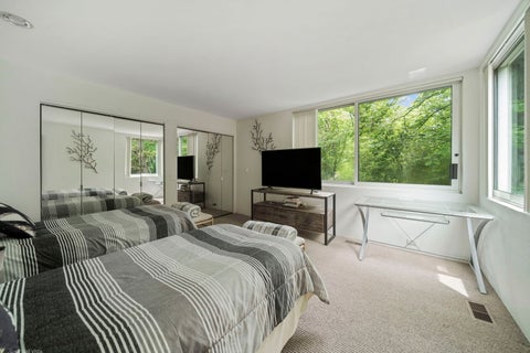 Tiny photo for 2 Dunsinane Lane, Bannockburn, IL 60015 (MLS # 12677111)