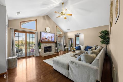 Tiny photo for 17950 Settlers Pond Way #3B, Orland Park, IL 60467 (MLS # 12483343)