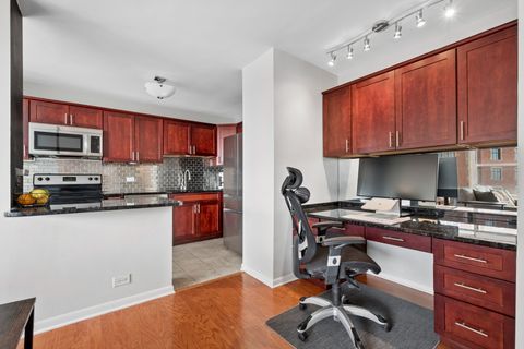 Tiny photo for 3900 N Lake Shore Drive #9B, Chicago, IL 60613 (MLS # 12619581)