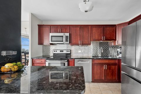 Tiny photo for 3900 N Lake Shore Drive #9B, Chicago, IL 60613 (MLS # 12619581)