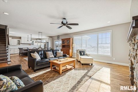 Tiny photo for 3535 COBBLESTONE Drive, Bettendorf, IA 52722 (MLS # QC4269954)