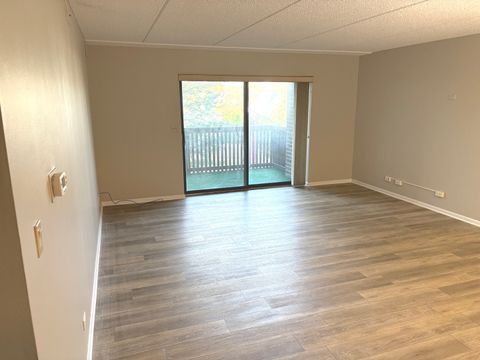 Tiny photo for 920 Vose Drive #304, Gurnee, IL 60031 (MLS # 12469897)