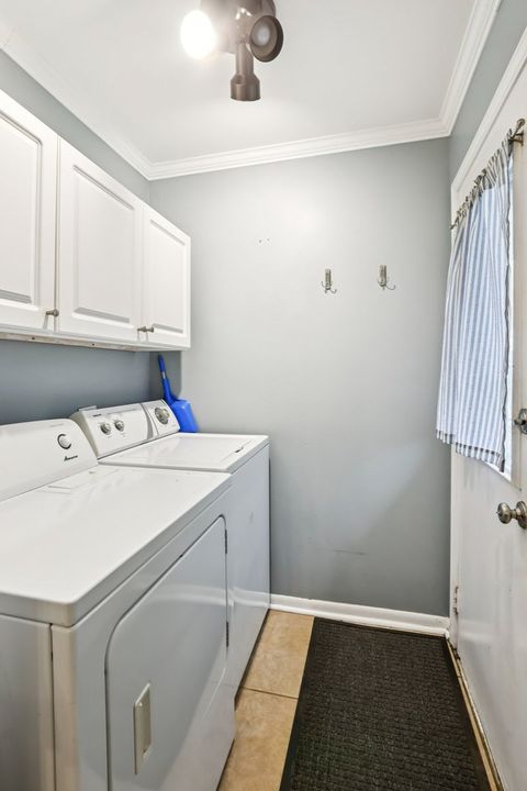 Tiny photo for 641 Winthrop Avenue, Glendale Heights, IL 60139 (MLS # 12536125)