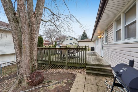 Tiny photo for 641 Winthrop Avenue, Glendale Heights, IL 60139 (MLS # 12536125)