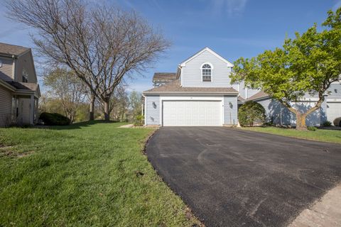 Photo of 81 King Drive, Streamwood, IL 60107 (MLS # 12624898)