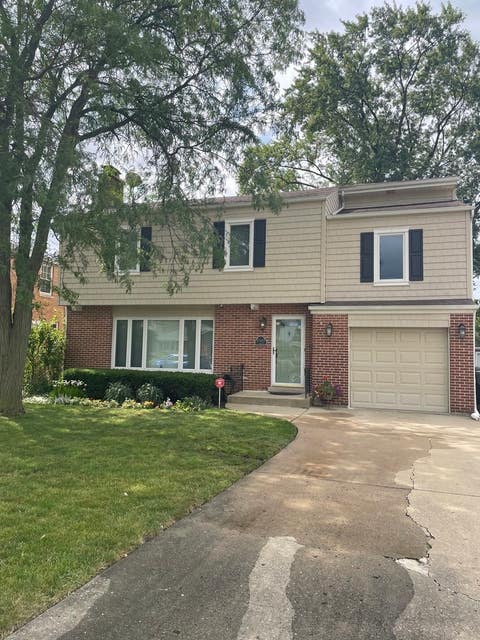 Tiny photo for 1705 Glenview Avenue, Park Ridge, IL 60068 (MLS # 12709096)