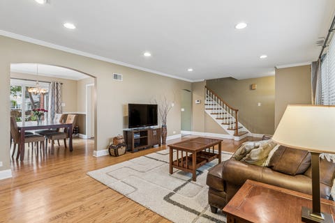 Tiny photo for 1705 Glenview Avenue, Park Ridge, IL 60068 (MLS # 12709096)