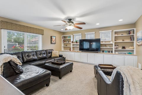 Tiny photo for 1705 Glenview Avenue, Park Ridge, IL 60068 (MLS # 12709096)