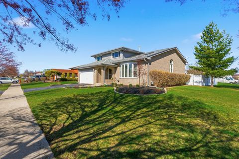 Tiny photo for 16951 Shannon Drive, Tinley Park, IL 60477 (MLS # 12609387)