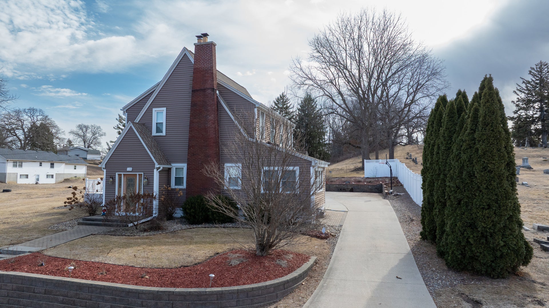 105 S Bluff Street