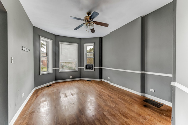 6601 S St Lawrence Avenue