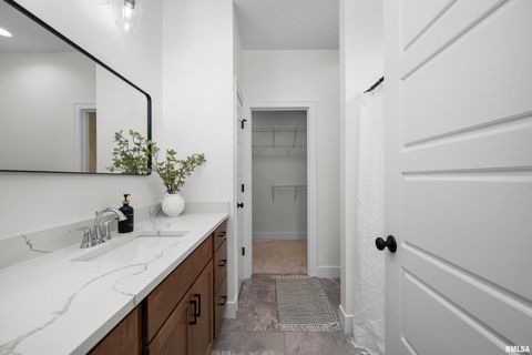 Tiny photo for 4730 WILLOW Circle, Davenport, IA 52806 (MLS # QC4269738)