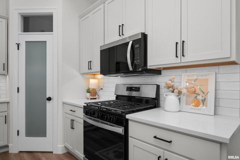 Tiny photo for 4730 WILLOW Circle, Davenport, IA 52806 (MLS # QC4269738)