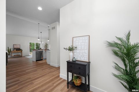 Tiny photo for 4730 WILLOW Circle, Davenport, IA 52806 (MLS # QC4269738)