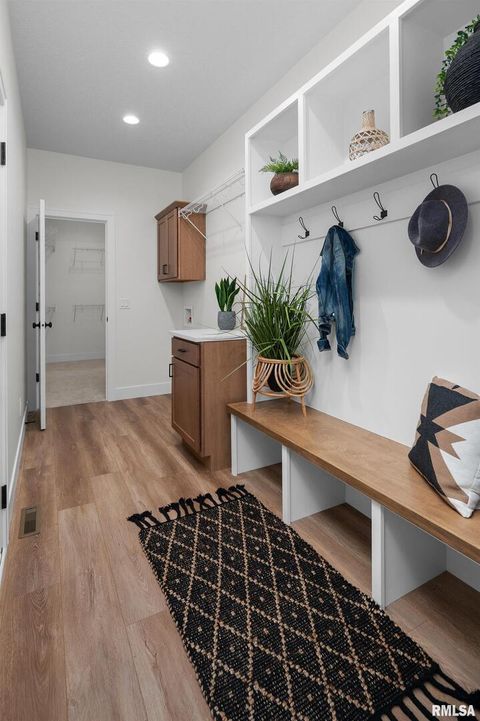 Tiny photo for 4730 WILLOW Circle, Davenport, IA 52806 (MLS # QC4269738)