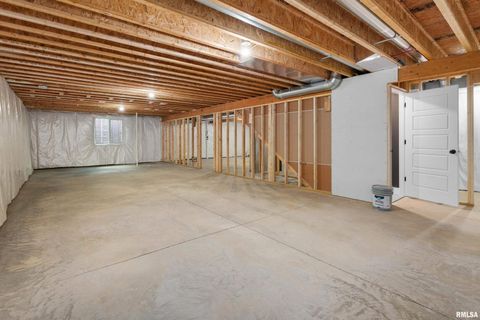 Tiny photo for 4730 WILLOW Circle, Davenport, IA 52806 (MLS # QC4269738)