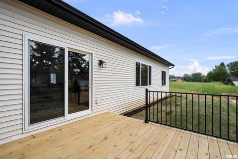 Tiny photo for 4730 WILLOW Circle, Davenport, IA 52806 (MLS # QC4269738)