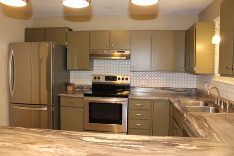 Tiny photo for 514 Roddy Road, Salem, IL 62881 (MLS # 12636984)