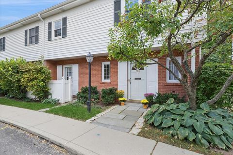 Tiny photo for 730 Oak Street, Winnetka, IL 60093 (MLS # 12489453)