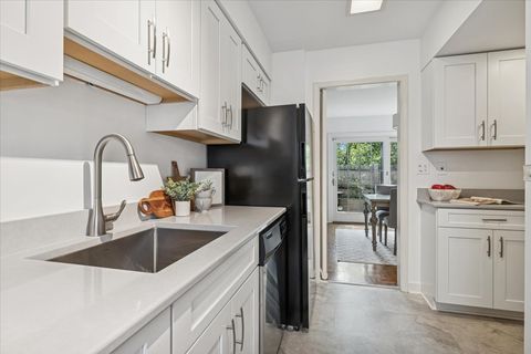 Tiny photo for 730 Oak Street, Winnetka, IL 60093 (MLS # 12489453)