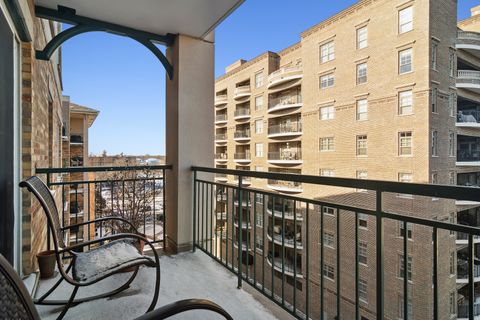 Tiny photo for 200 W Campbell Street #705, Arlington Heights, IL 60005 (MLS # 12518313)