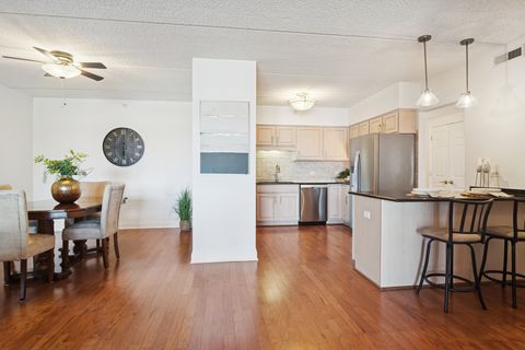 Tiny photo for 200 W Campbell Street #705, Arlington Heights, IL 60005 (MLS # 12518313)