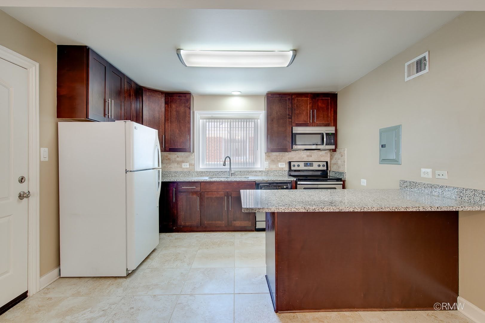 32 N Main Street 1S