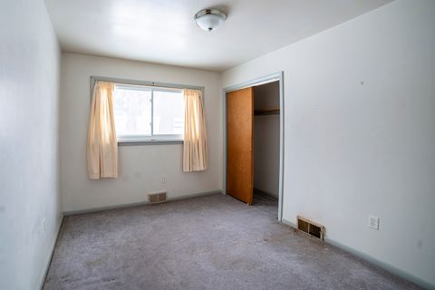 Tiny photo for 1348 Hinckley Street, Montgomery, IL 60538 (MLS # 12519379)