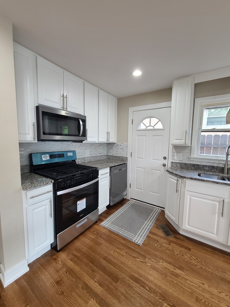 6437 W 82nd Street