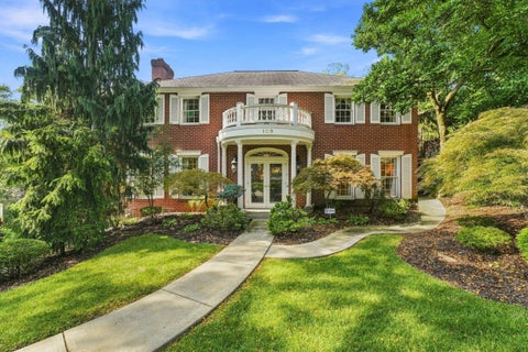 Photo of 109 Briar Meadows Drive, Pittsburgh, PA 15216 (MLS # 12762706)