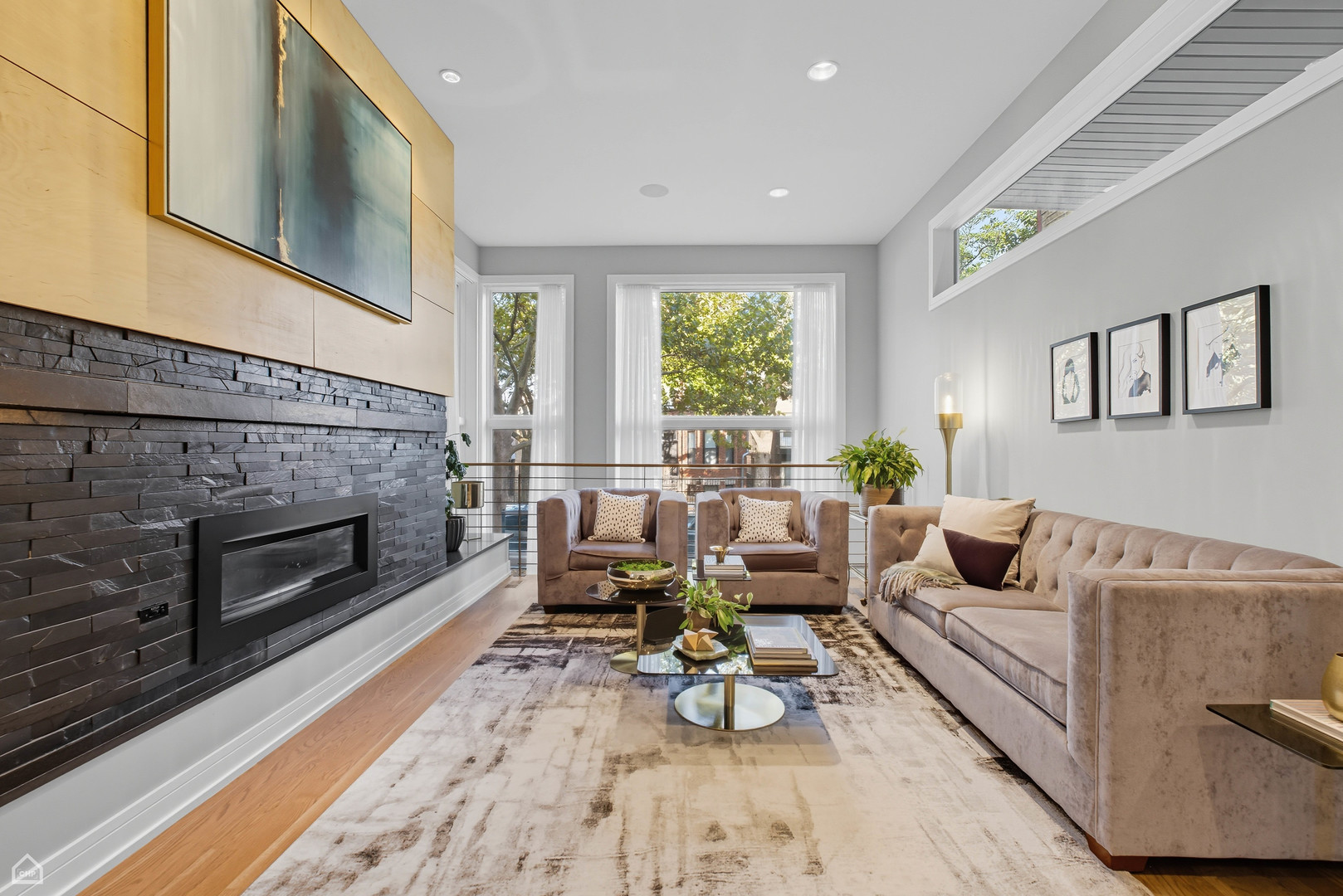 1534 N Maplewood Avenue