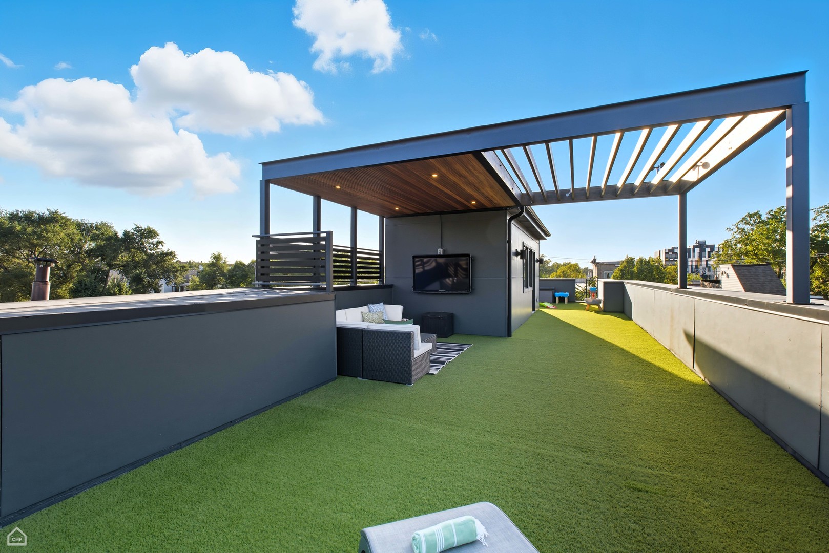 1534 N Maplewood Avenue