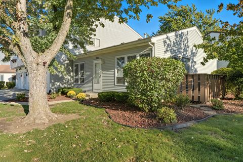 Photo of 20137 S Hampton Court #A, Frankfort, IL 60423 (MLS # 12491935)